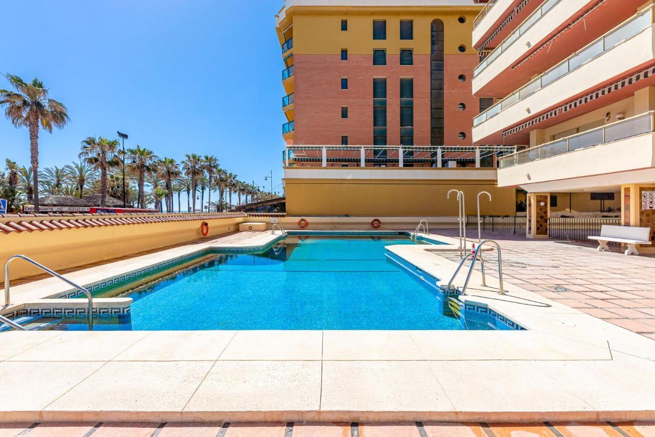 797 Holiday Rentals - Amplio Piso Con Terraza En Primera Linea De Playa Torremolinos Ngoại thất bức ảnh