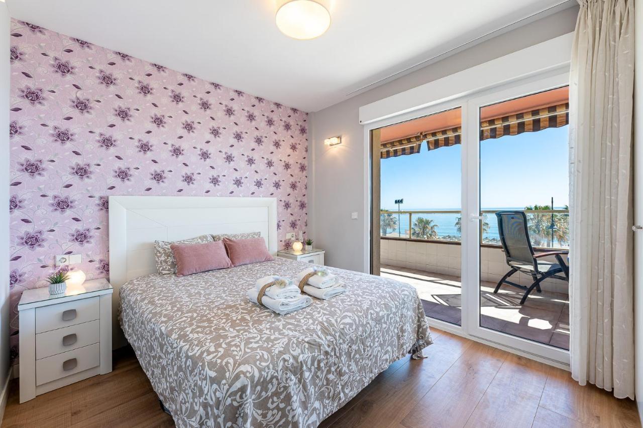 797 Holiday Rentals - Amplio Piso Con Terraza En Primera Linea De Playa Torremolinos Ngoại thất bức ảnh